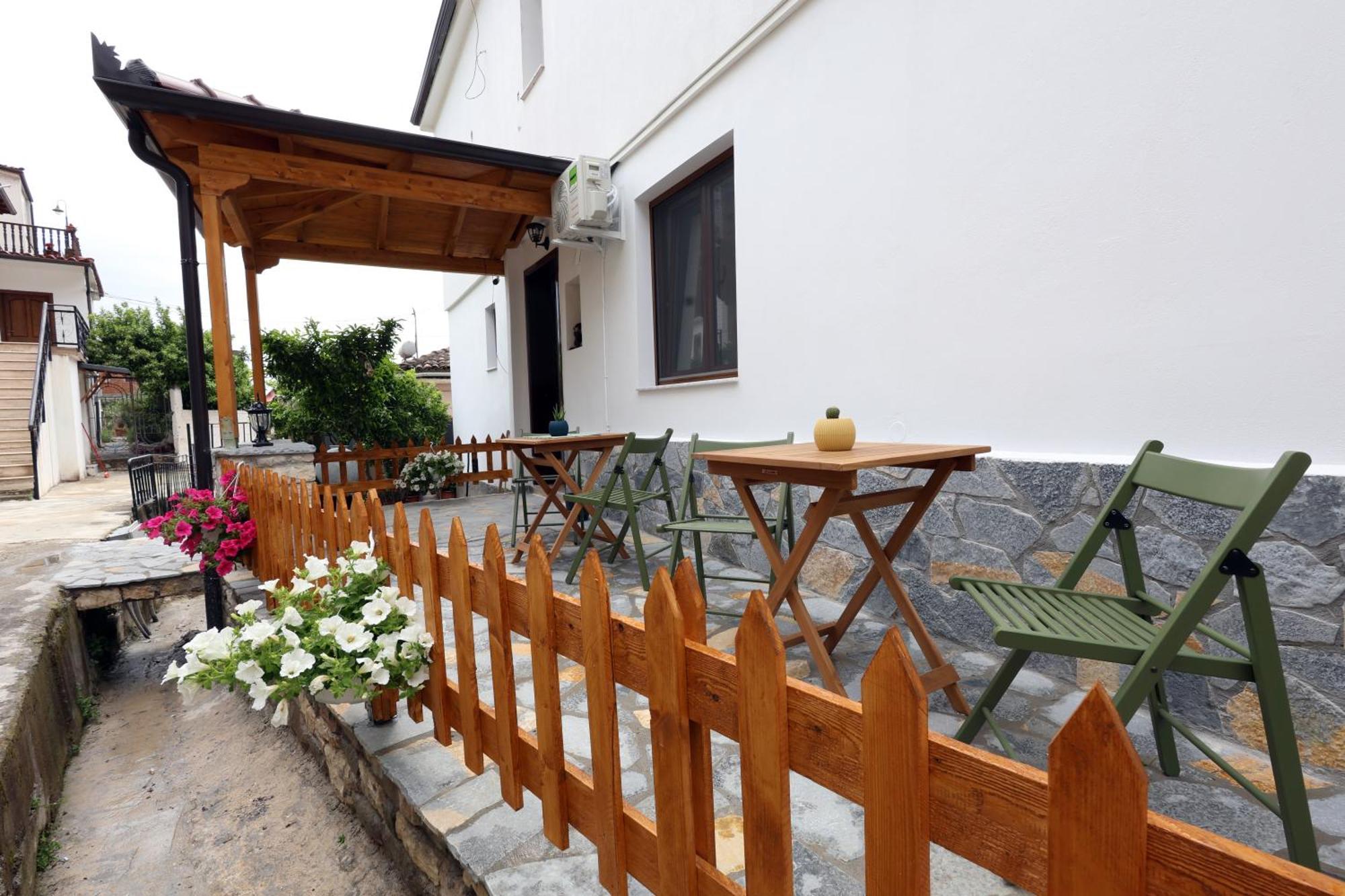 Hotel Vila Vreko B&B Berat Exterior foto